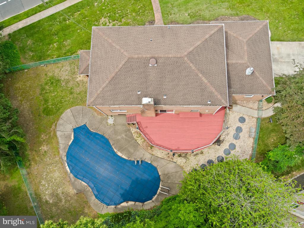 1 CARRIAGE WAY