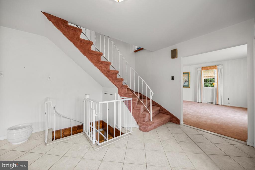 1 CARRIAGE WAY