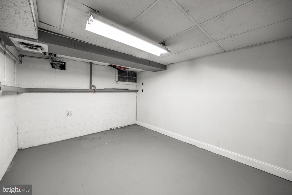 1 CARRIAGE WAY