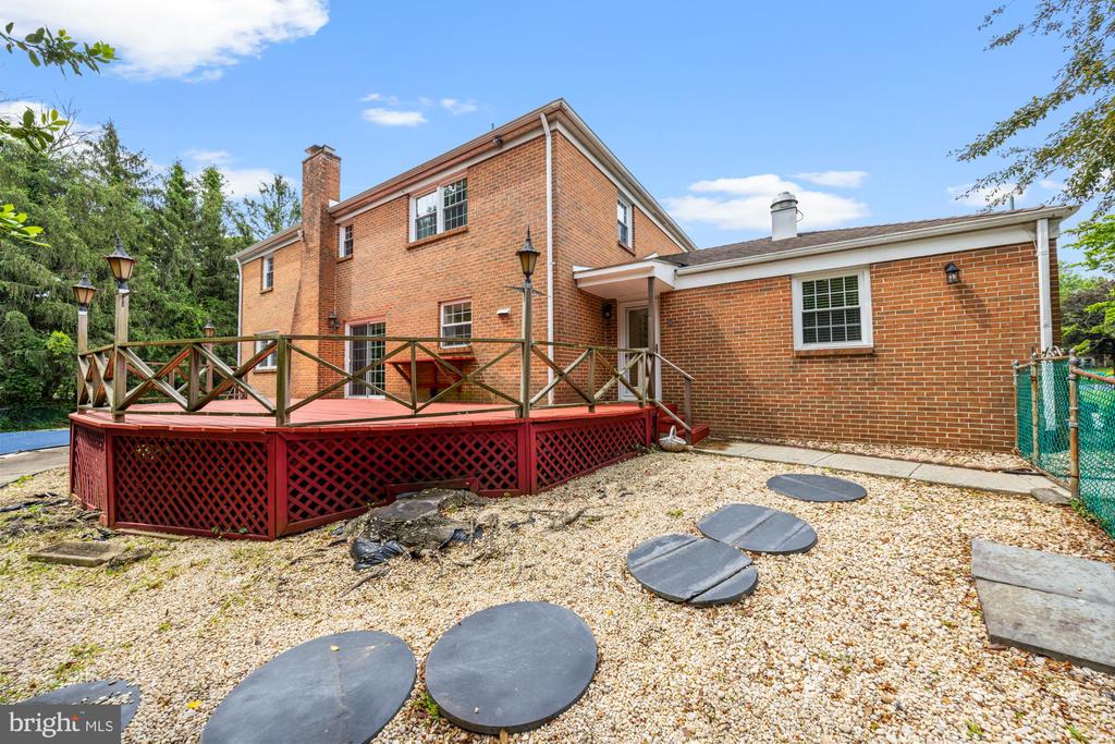 1 CARRIAGE WAY