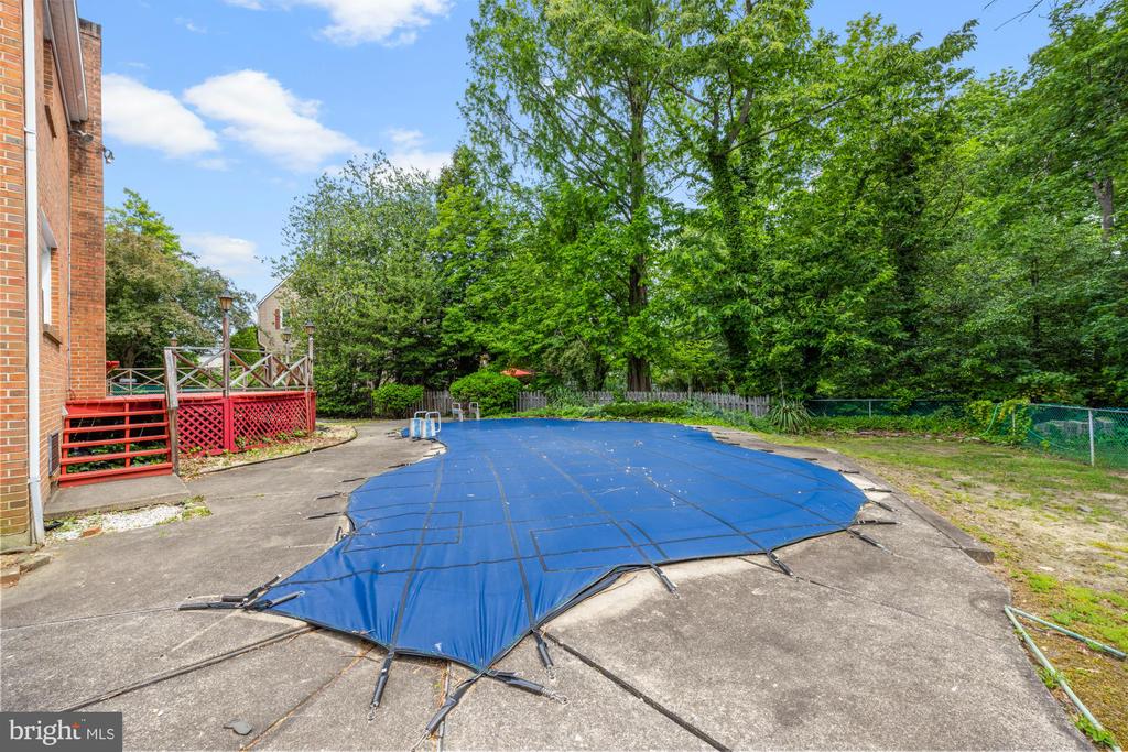 1 CARRIAGE WAY