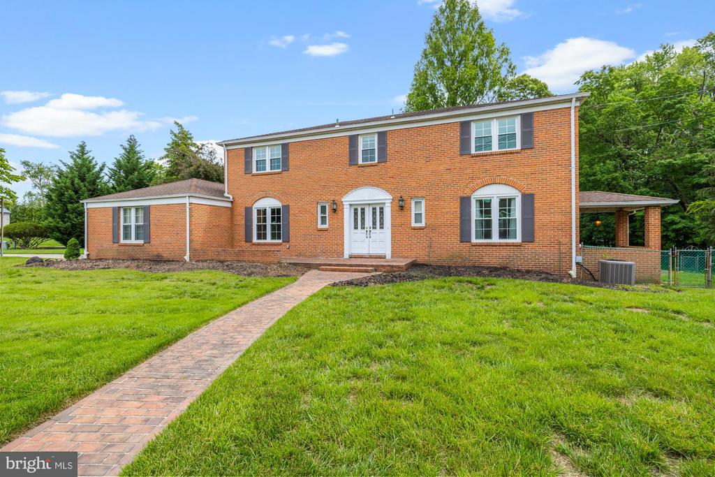 1 CARRIAGE WAY