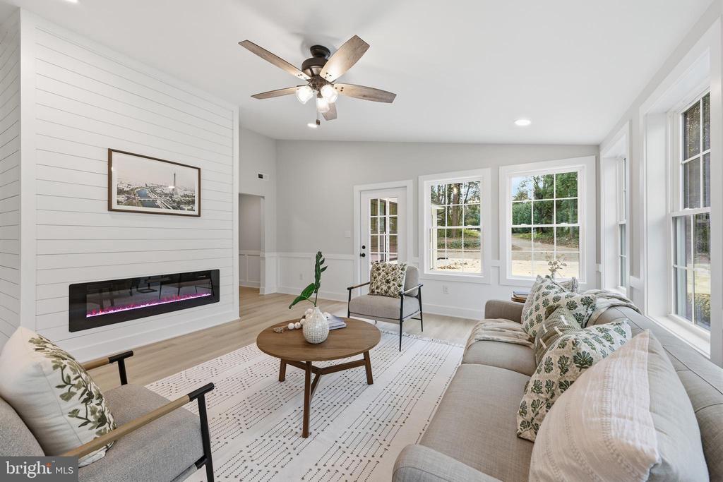 2716 BRANCH PIKE