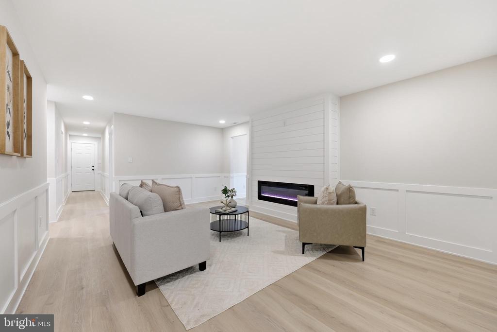 2716 BRANCH PIKE