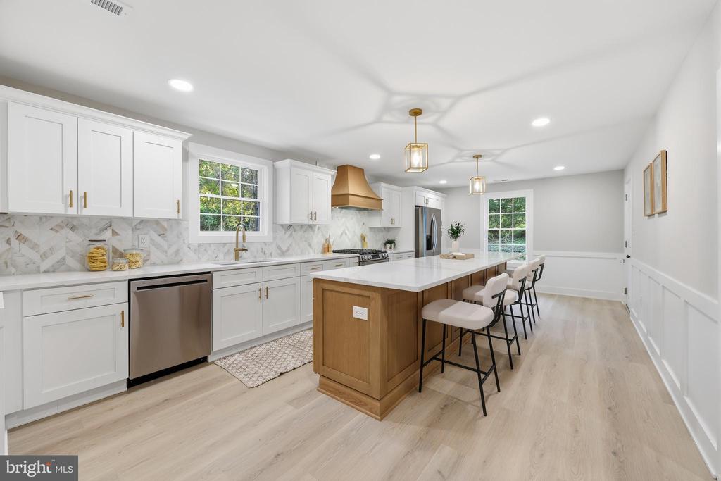 2716 BRANCH PIKE
