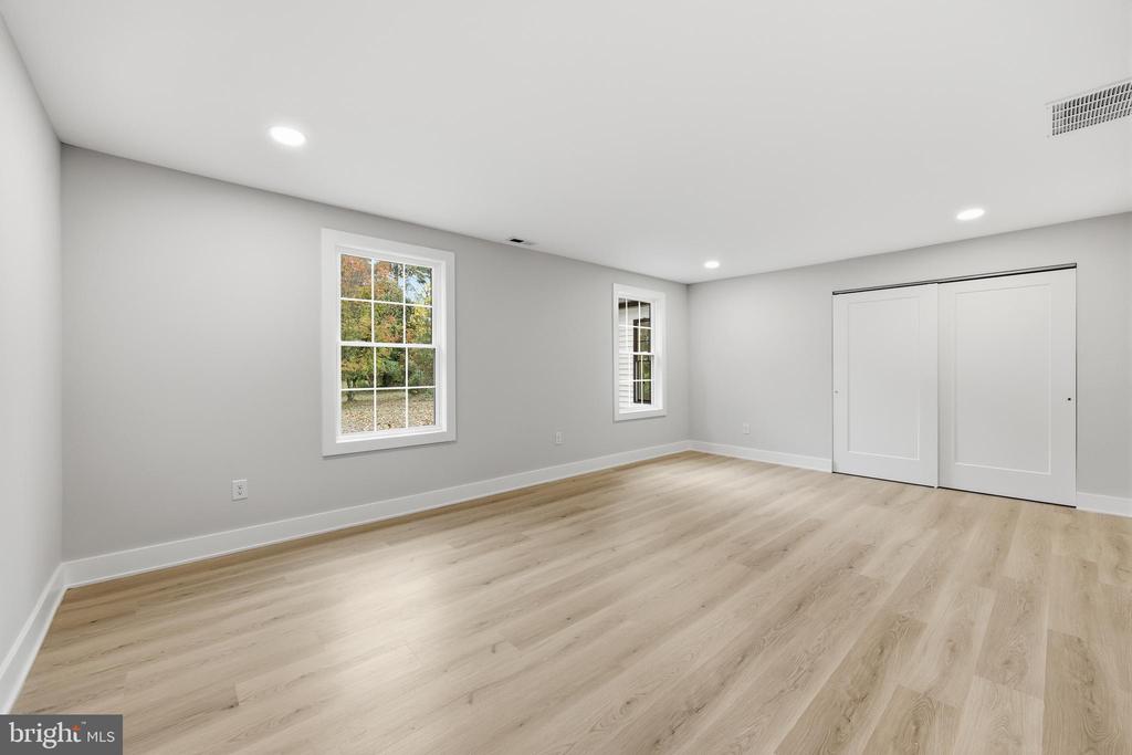 2716 BRANCH PIKE