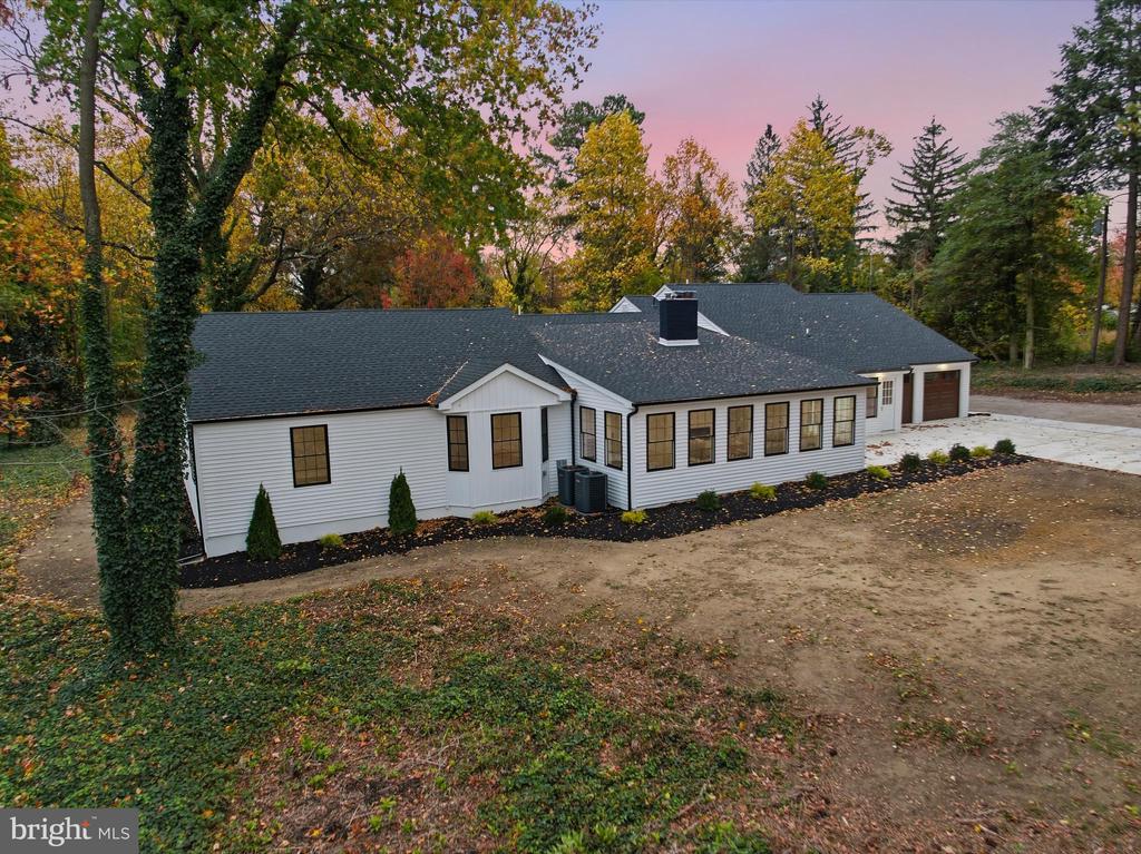 2716 BRANCH PIKE