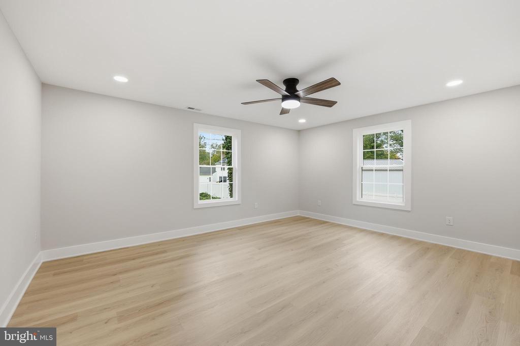 2716 BRANCH PIKE