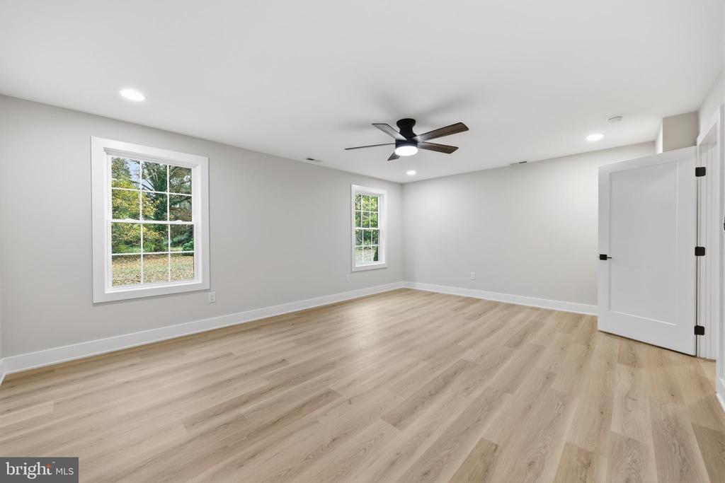 2716 BRANCH PIKE