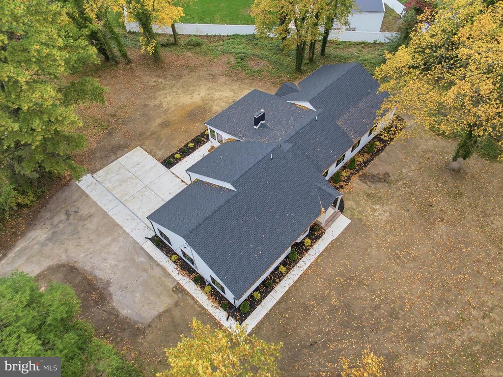2716 BRANCH PIKE