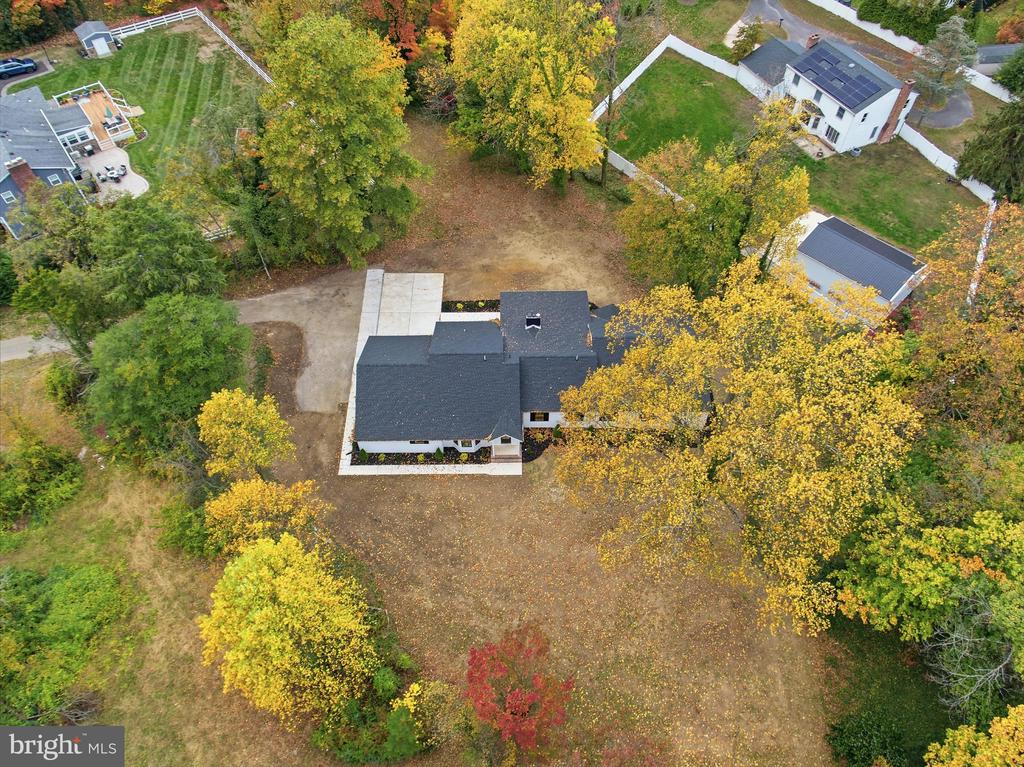 2716 BRANCH PIKE