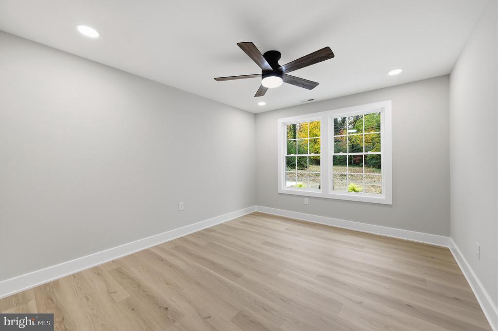 2716 BRANCH PIKE