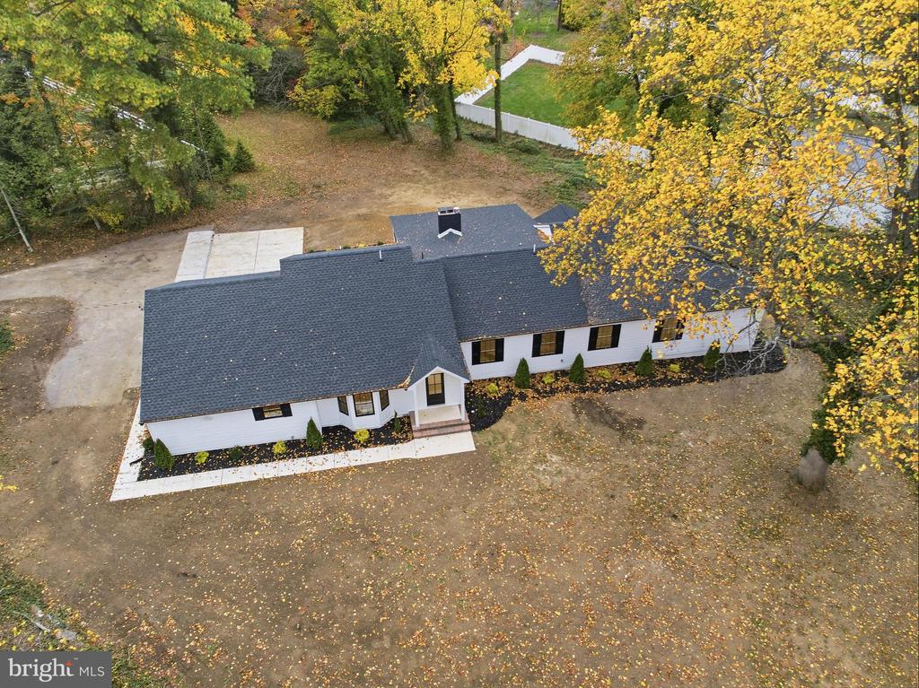 2716 BRANCH PIKE