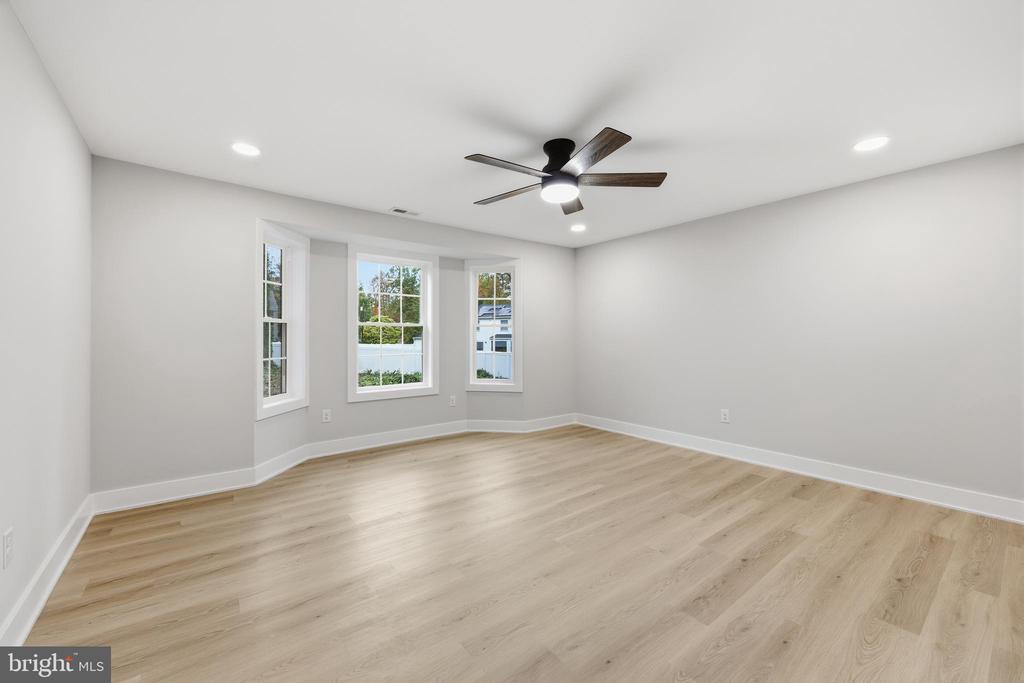 2716 BRANCH PIKE