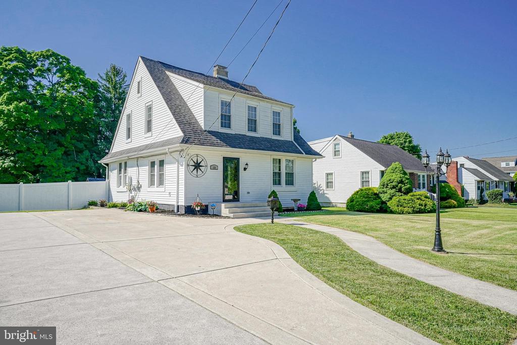 151 E CUMBERLAND AVENUE