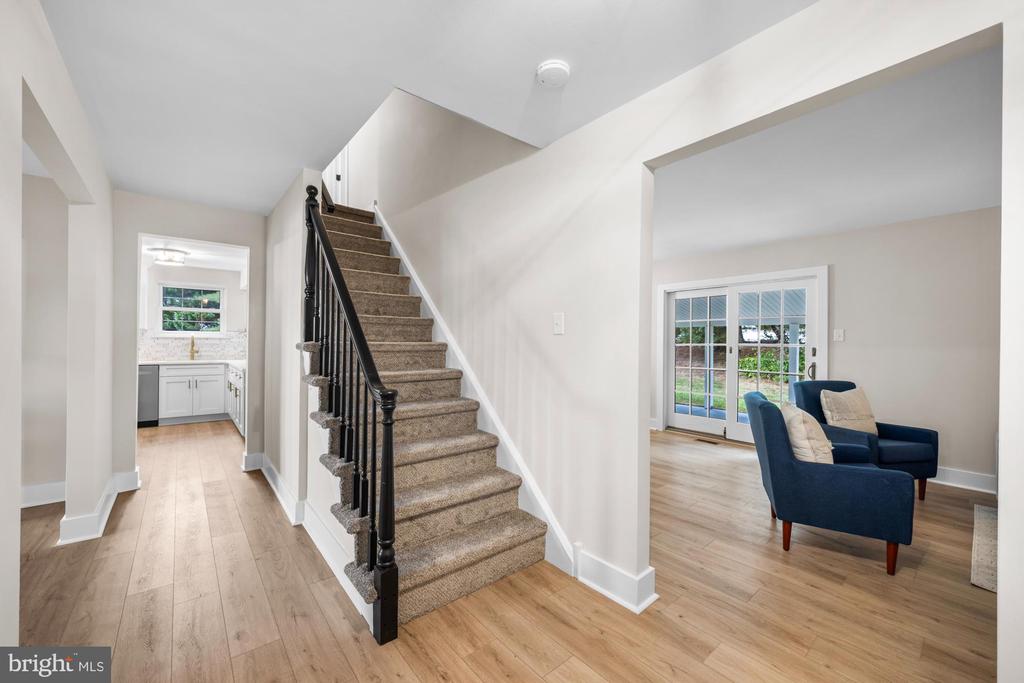 3 DRAKE TERRACE