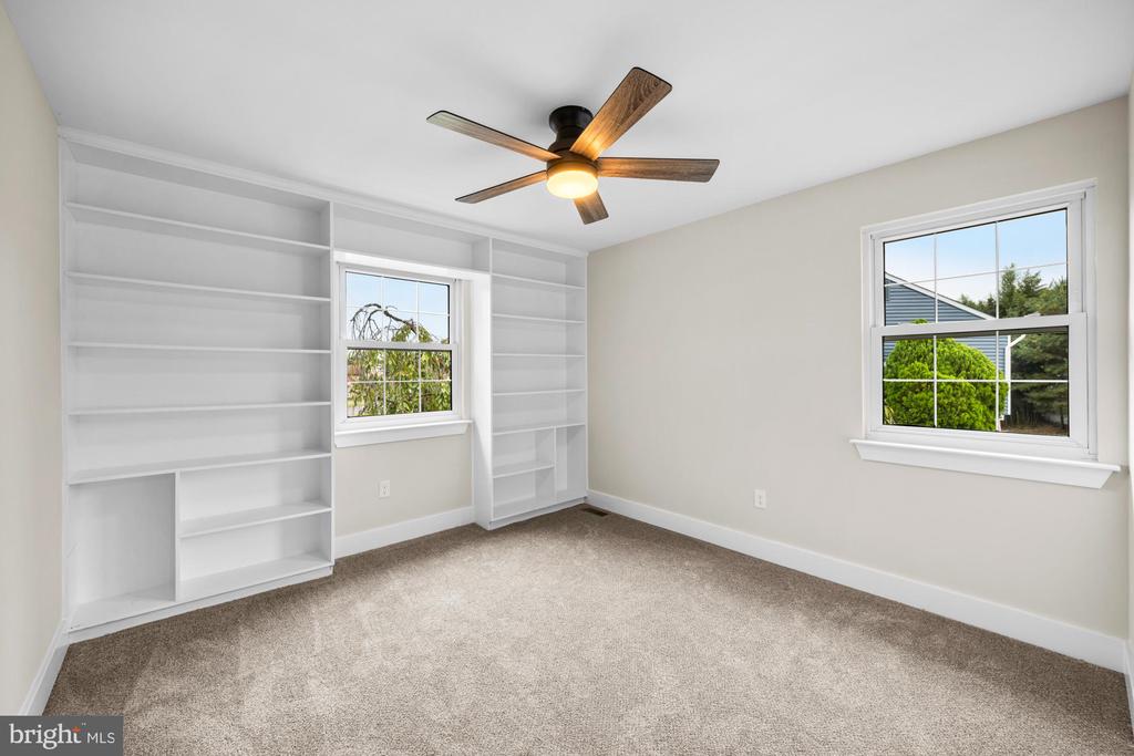 3 DRAKE TERRACE