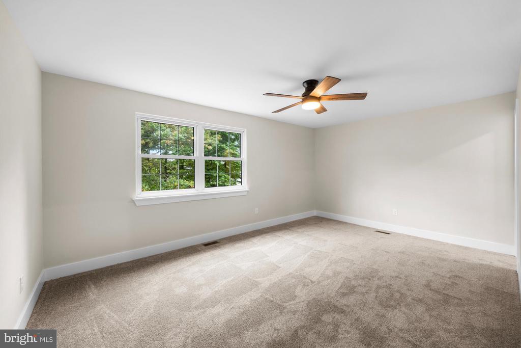 3 DRAKE TERRACE