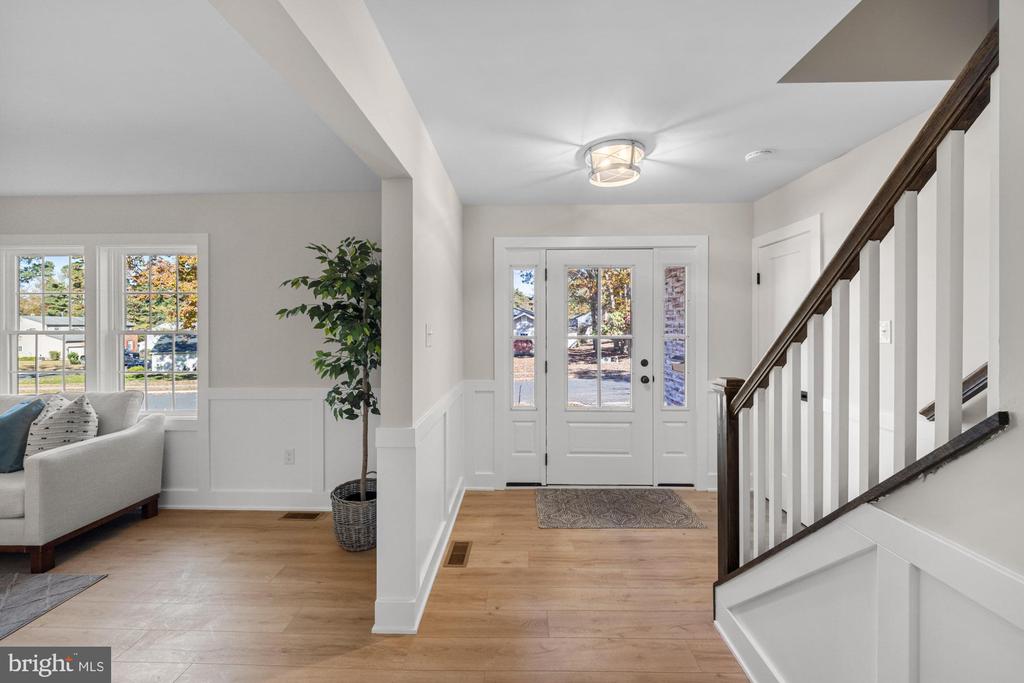 616 GLEN COURT