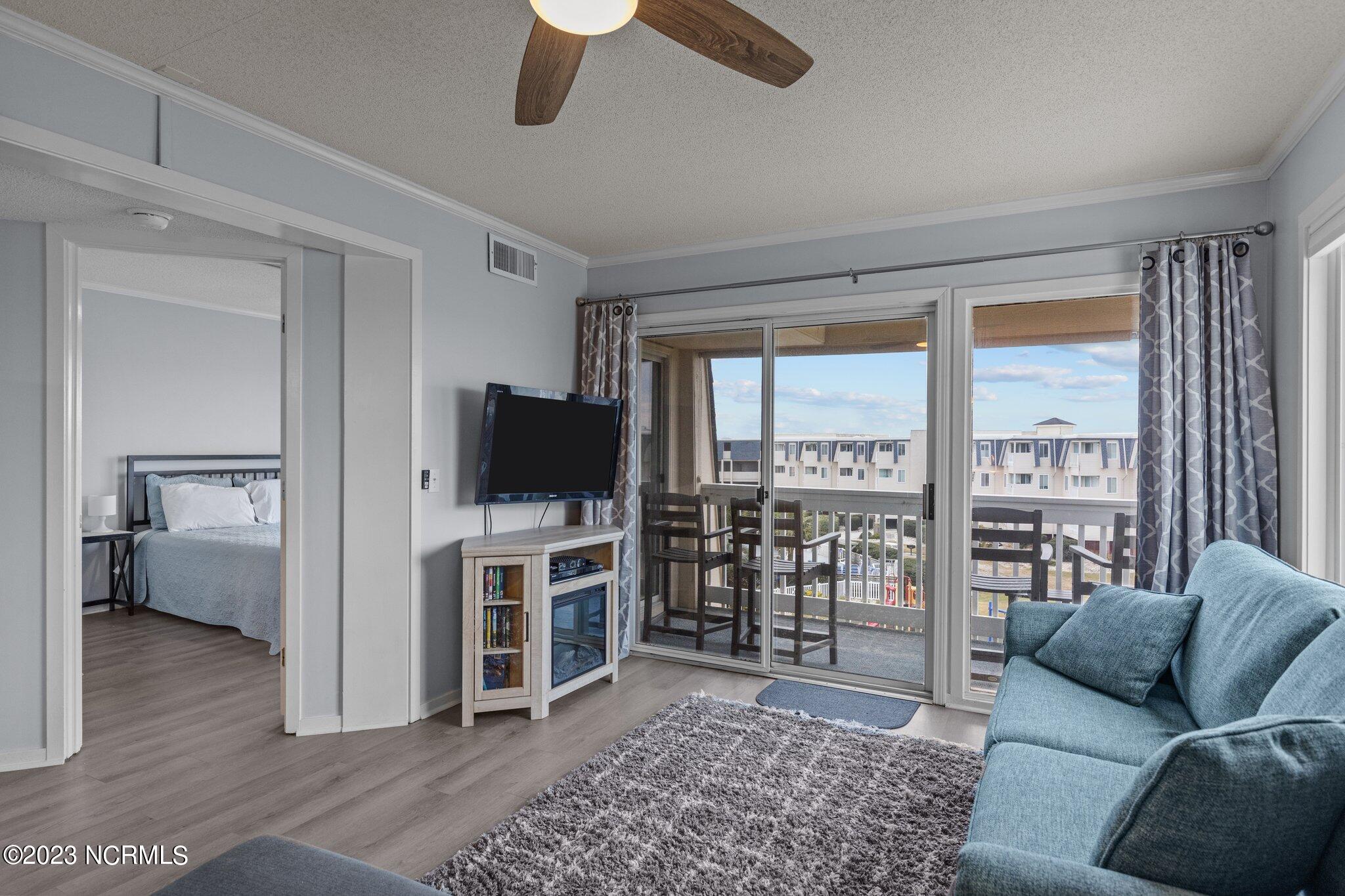 1904 E Fort Macon Road 386