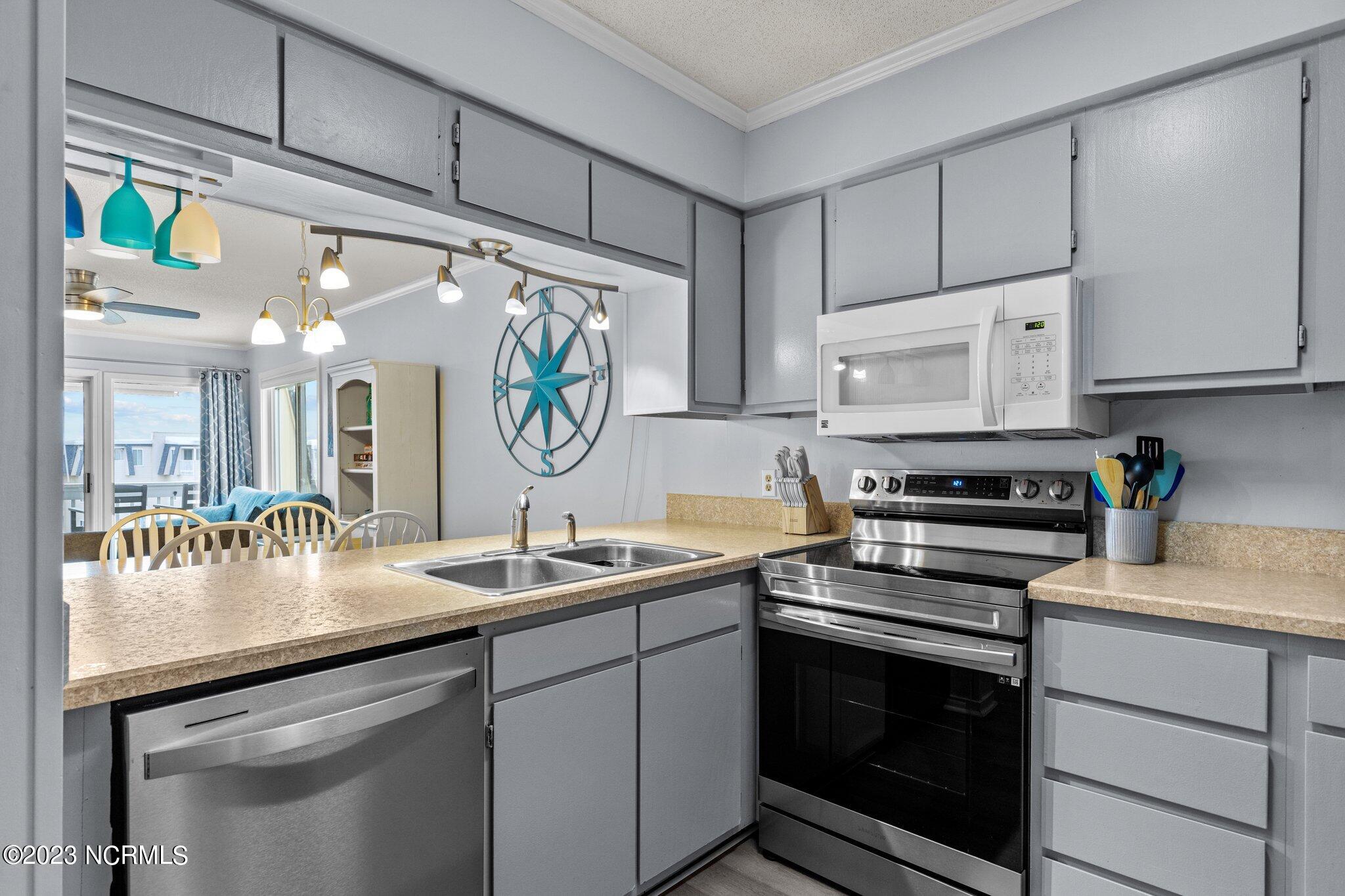 1904 E Fort Macon Road 386