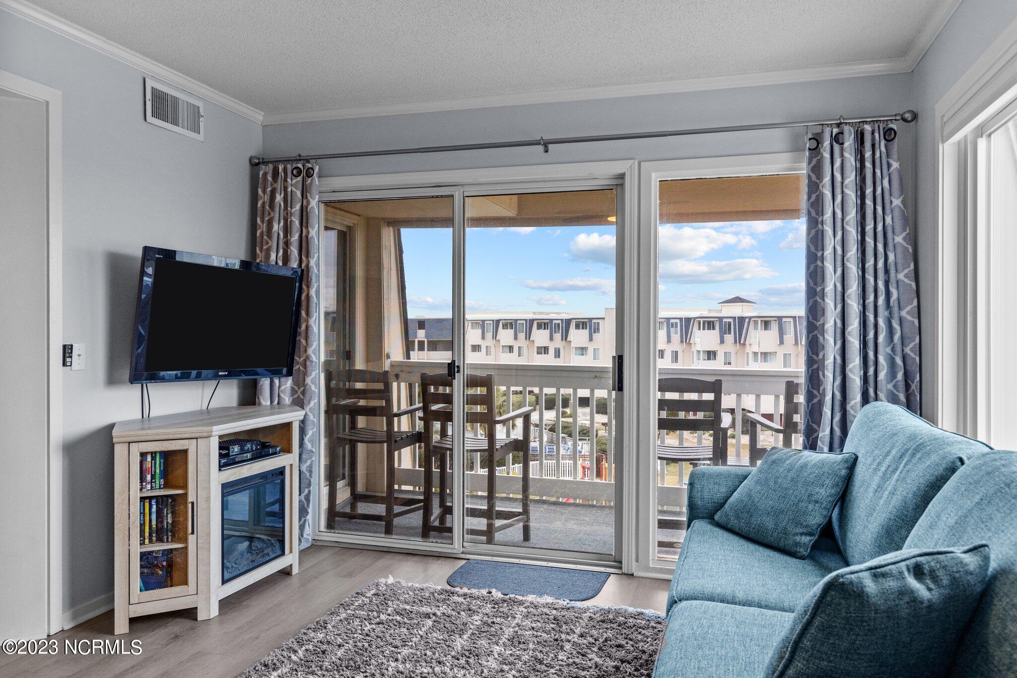 1904 E Fort Macon Road 386