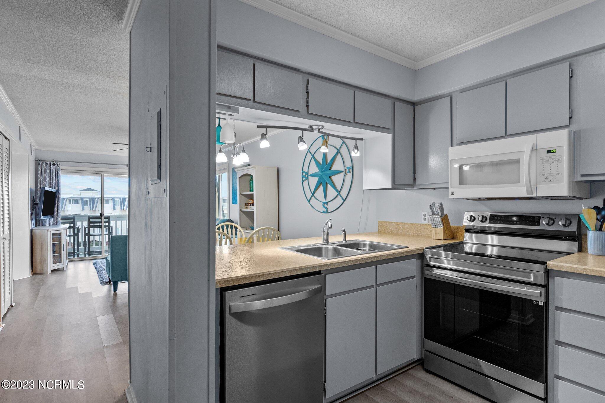 1904 E Fort Macon Road 386