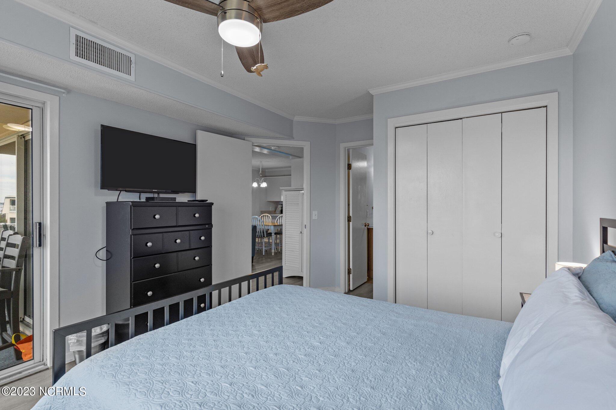 1904 E Fort Macon Road 386