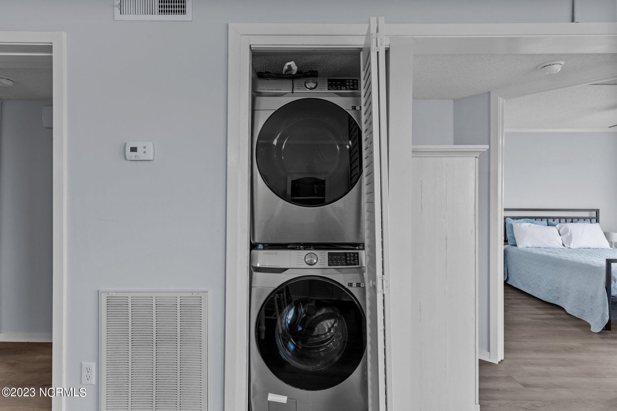 1904 E Fort Macon Road 386