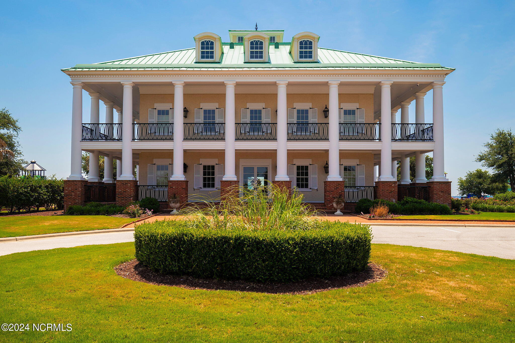 221 Cumberland Street