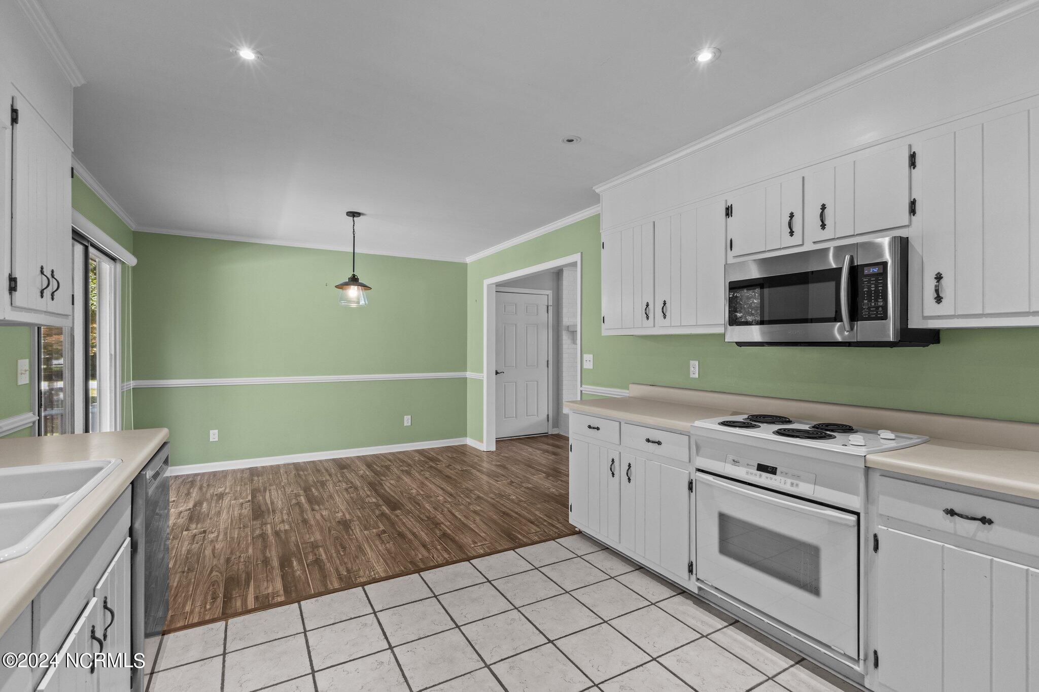 112 Starlight Drive