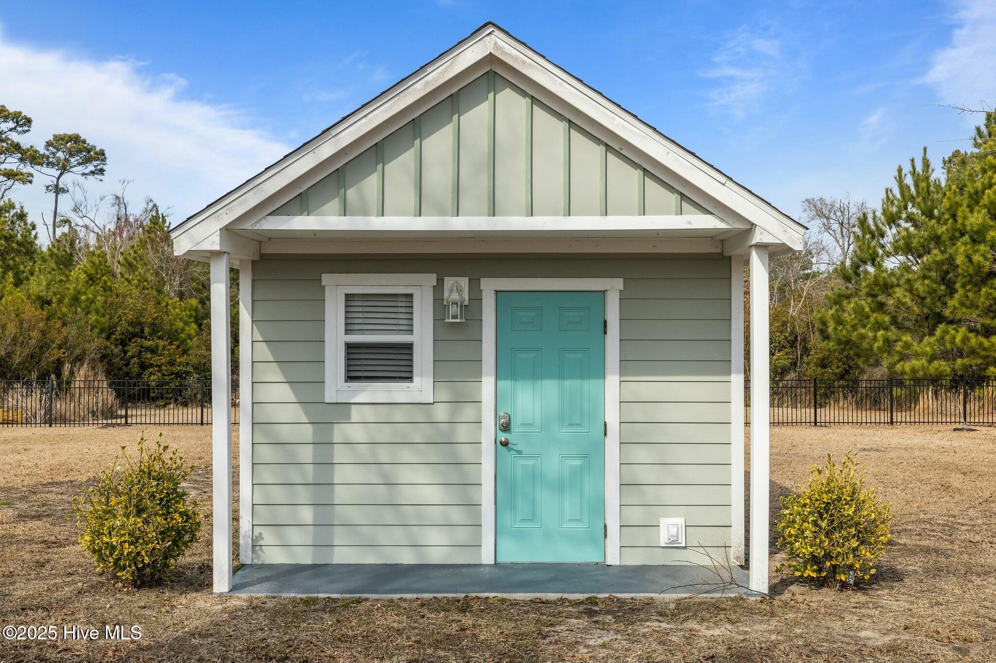 105 Bogue Harbor Court