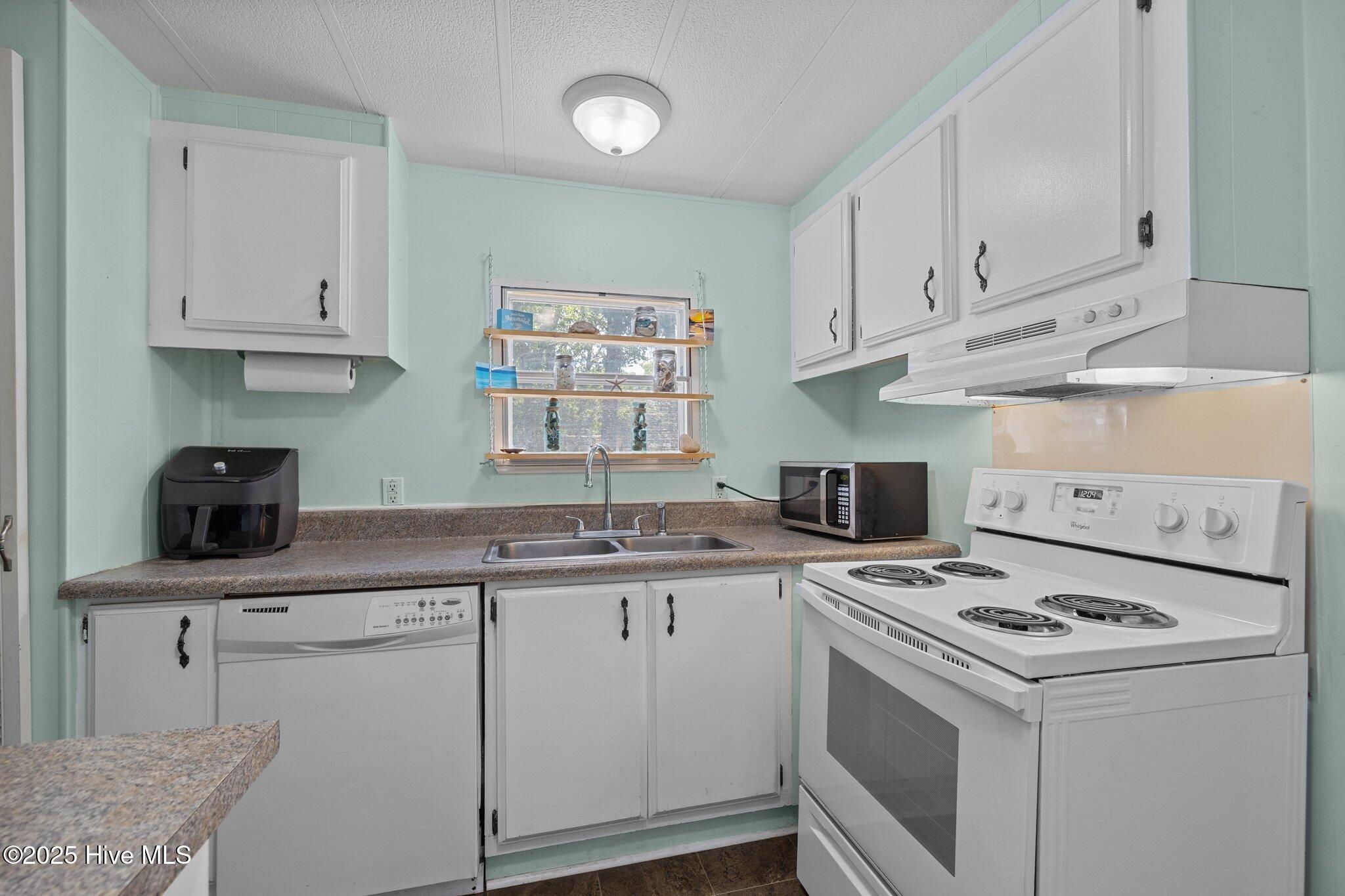 107 Bogue Sound Drive