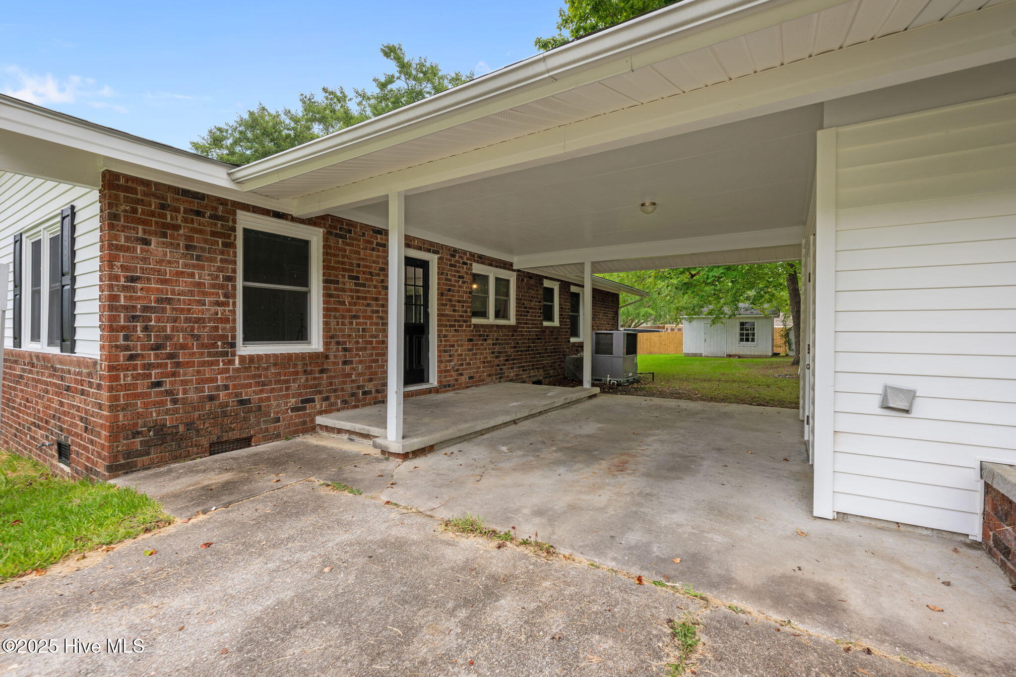 2703 Edgewood Street