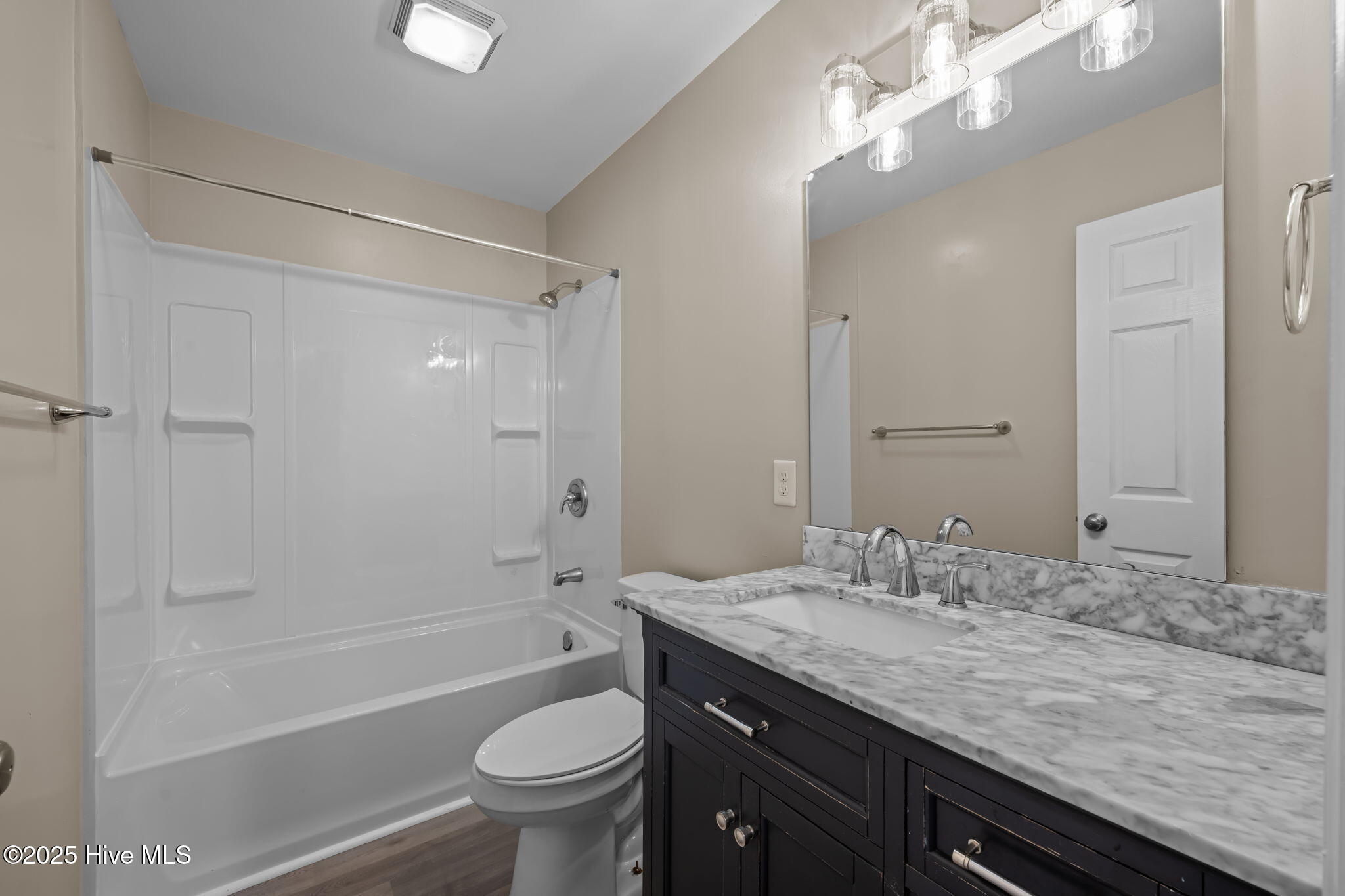 2703 Edgewood Street