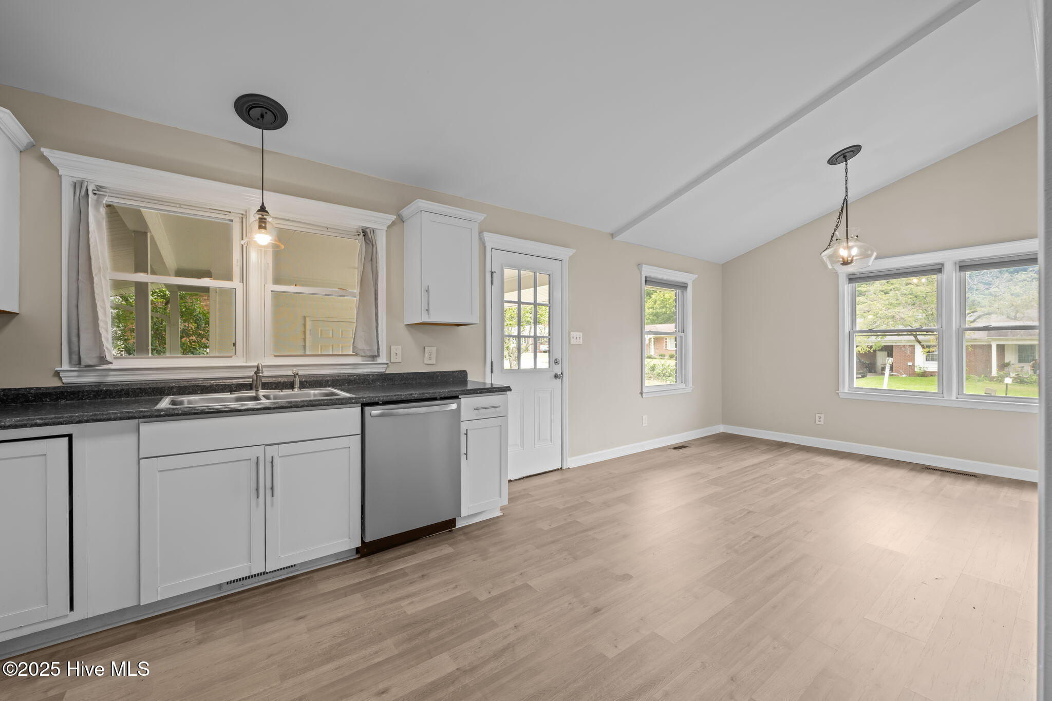 2703 Edgewood Street