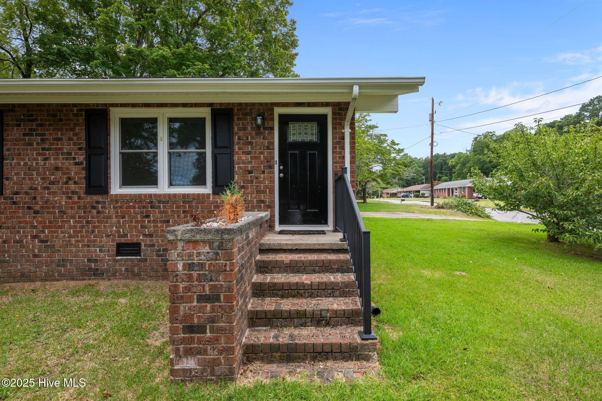 2703 Edgewood Street