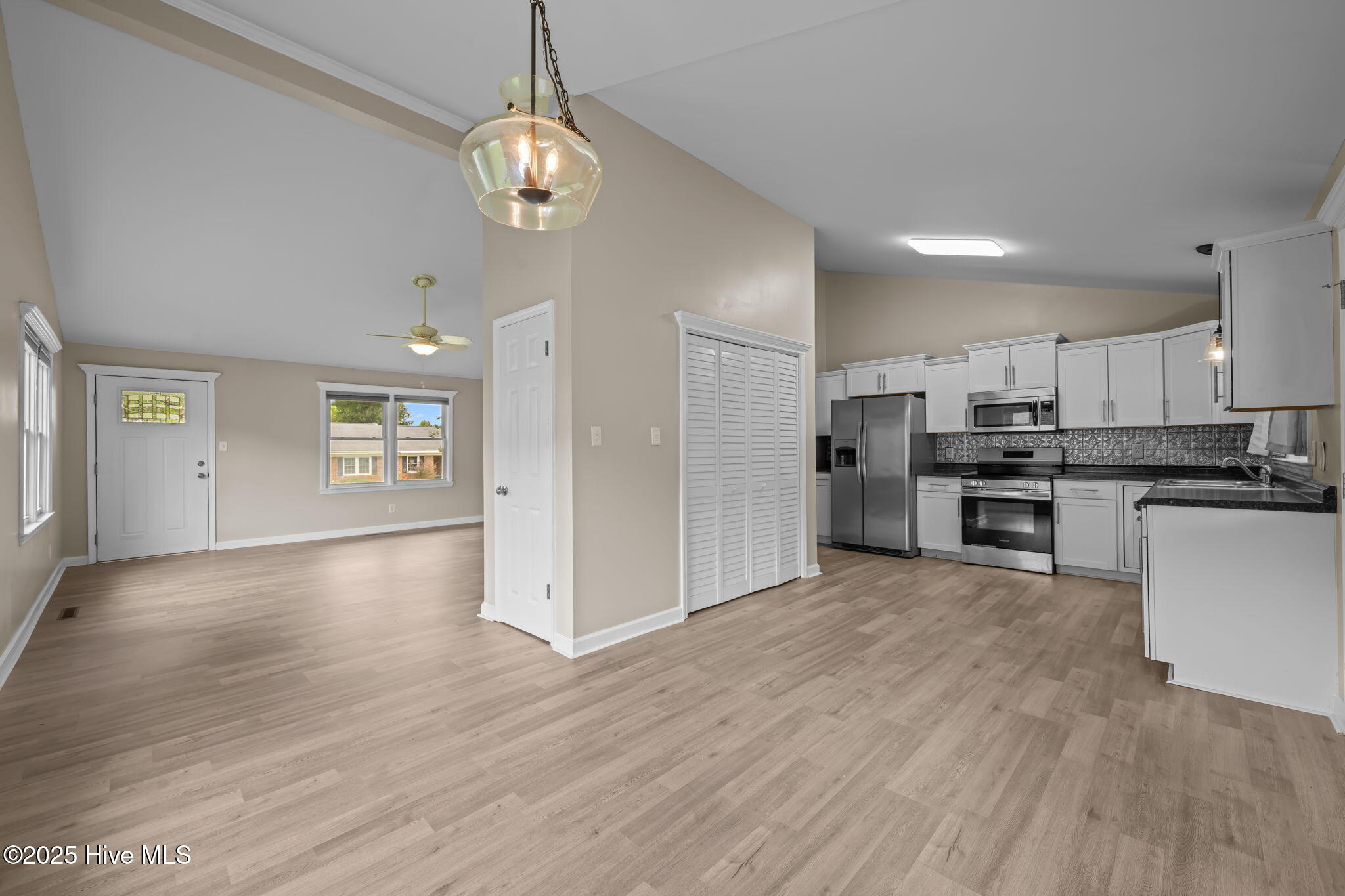 2703 Edgewood Street