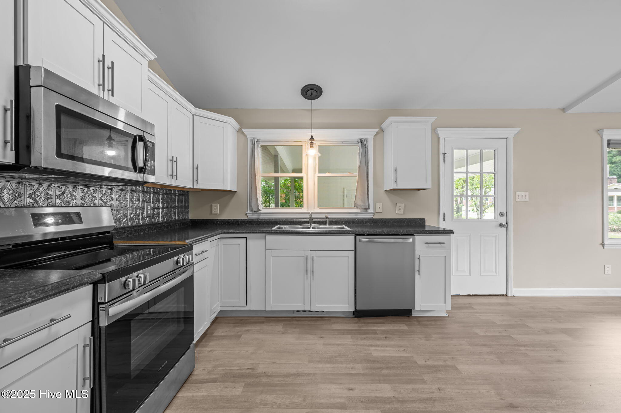 2703 Edgewood Street