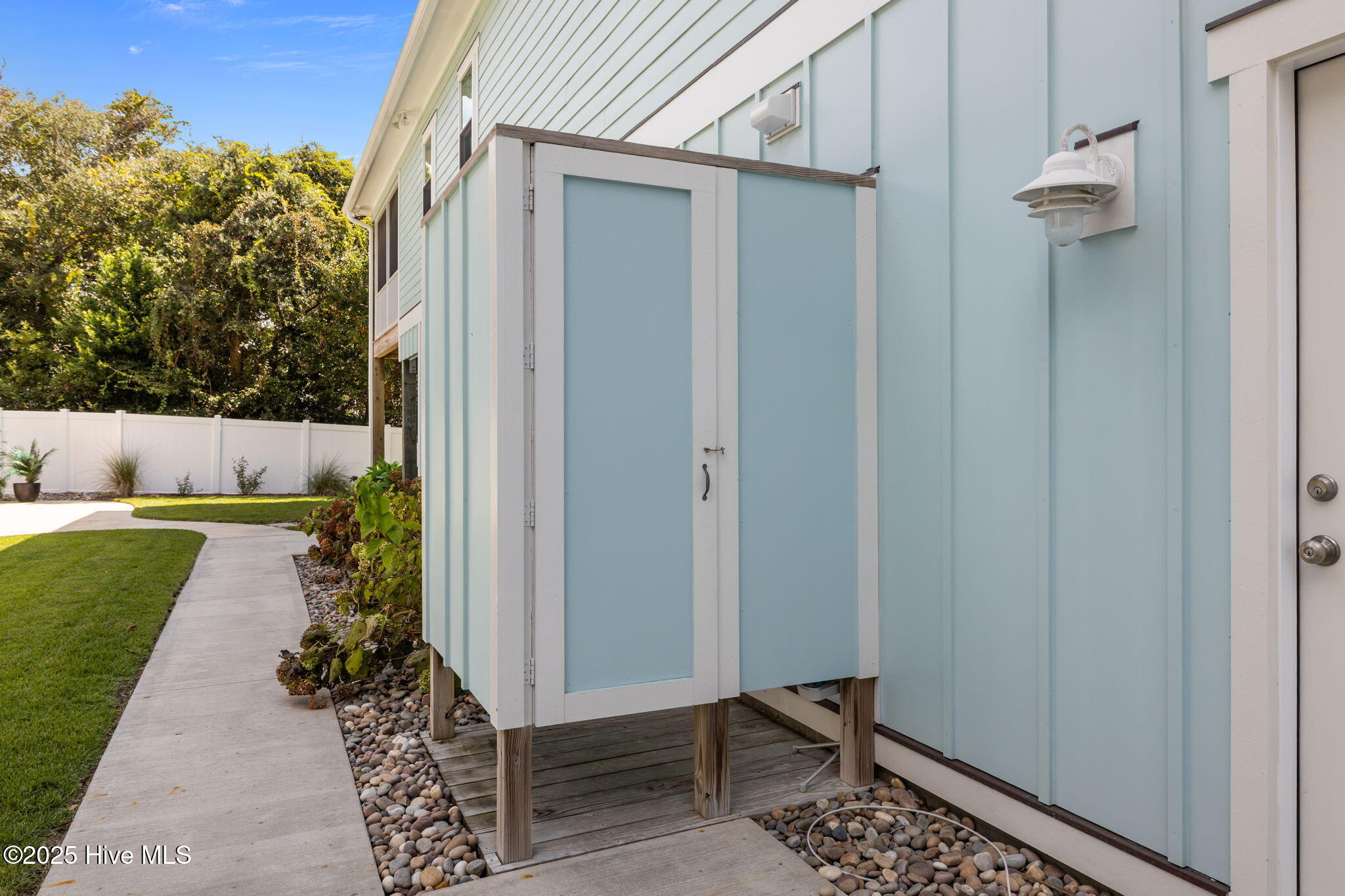 110 Periwinkle Drive