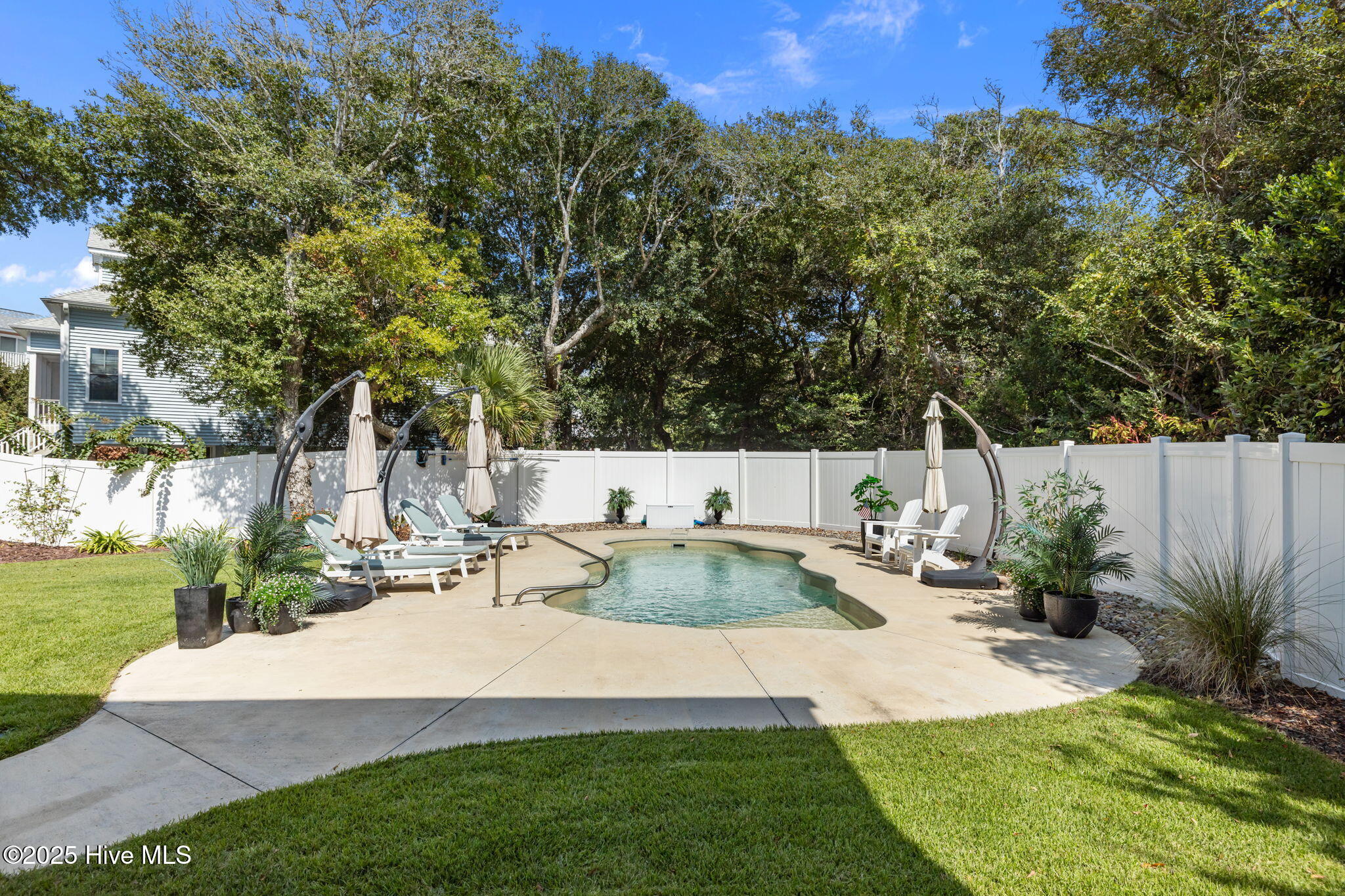 110 Periwinkle Drive