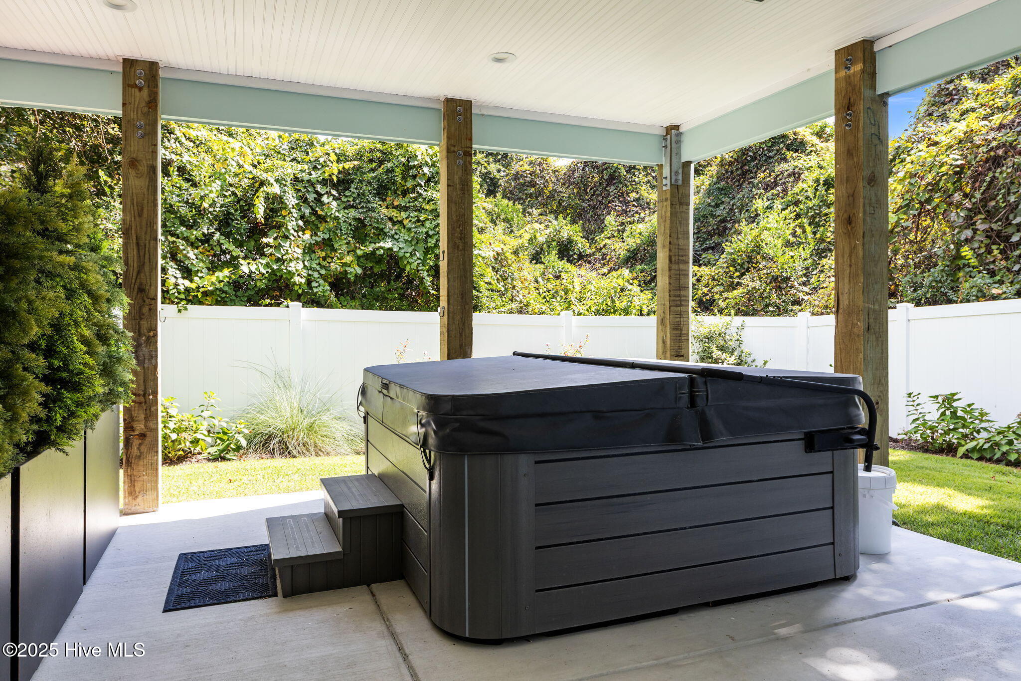 110 Periwinkle Drive