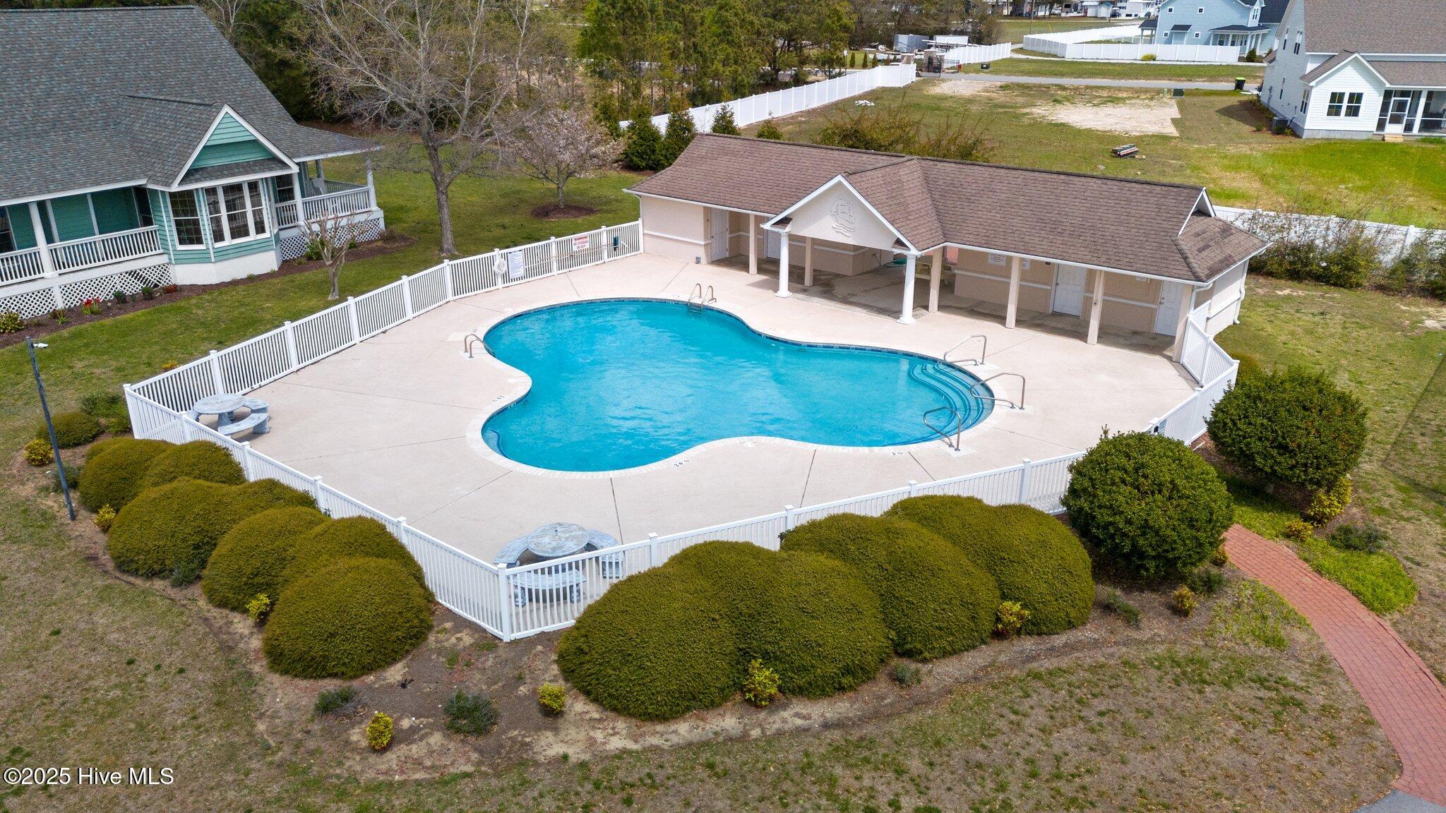 202 Royal Oaks Court