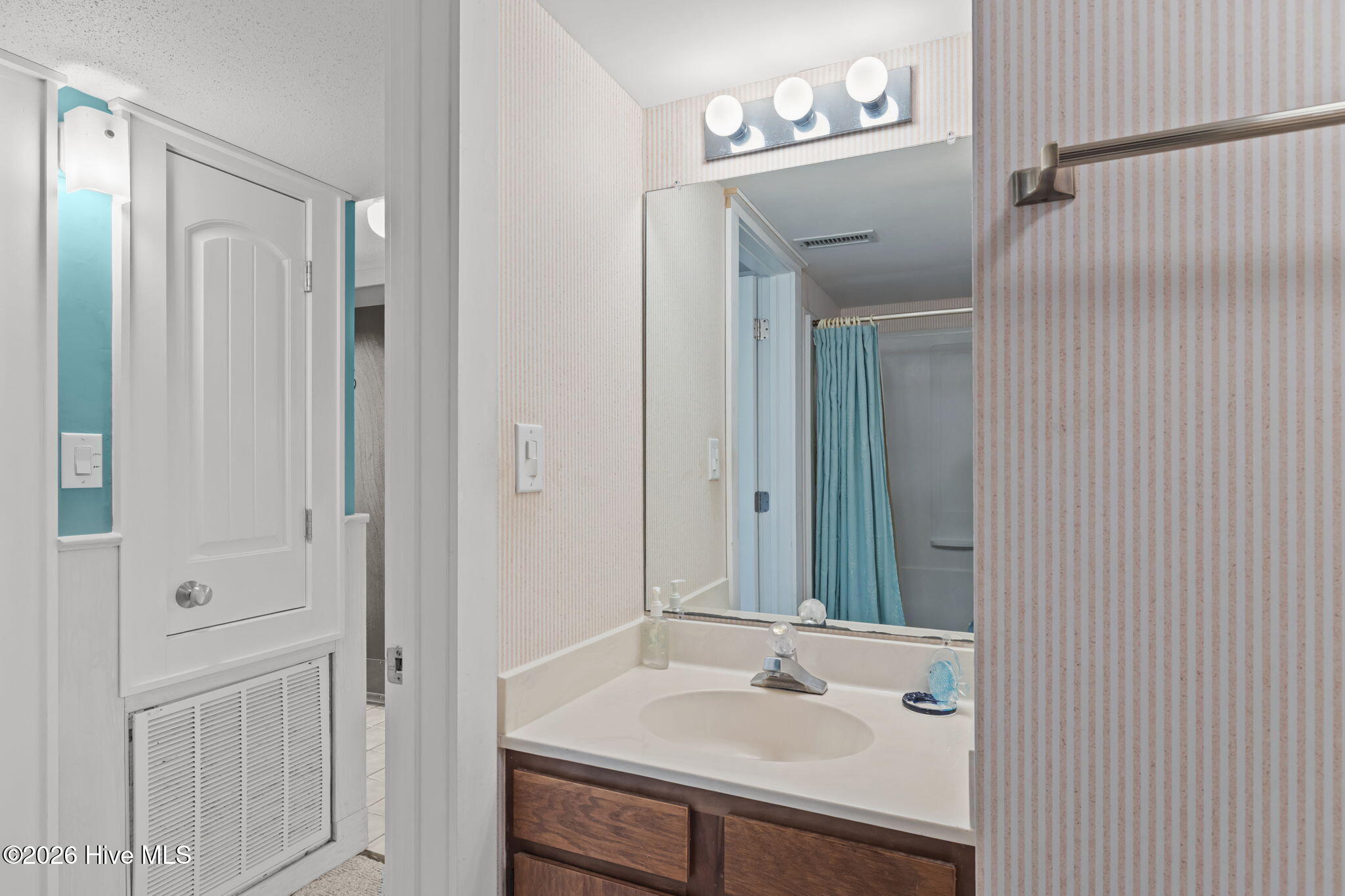 1505 Salter Path Road 136