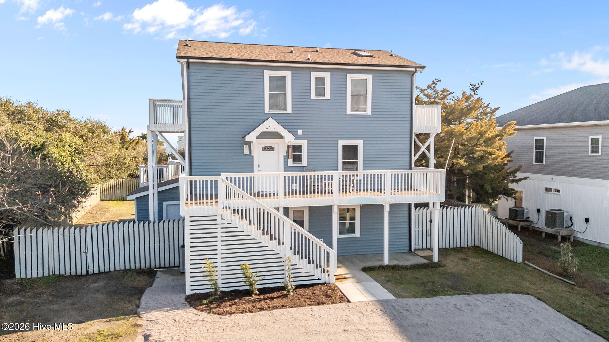 5423 Emerald Drive