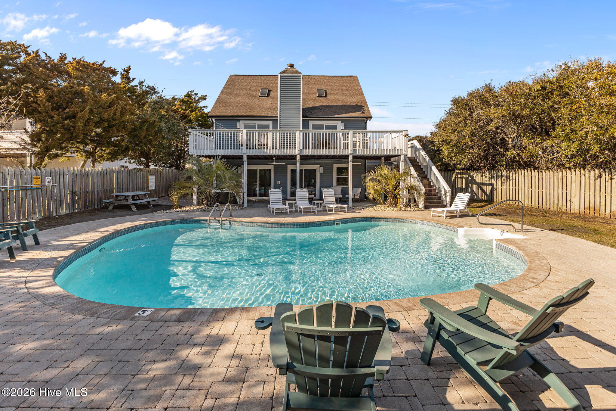 5423 Emerald Drive