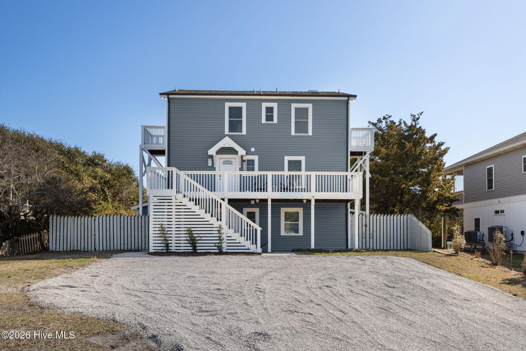 5423 Emerald Drive