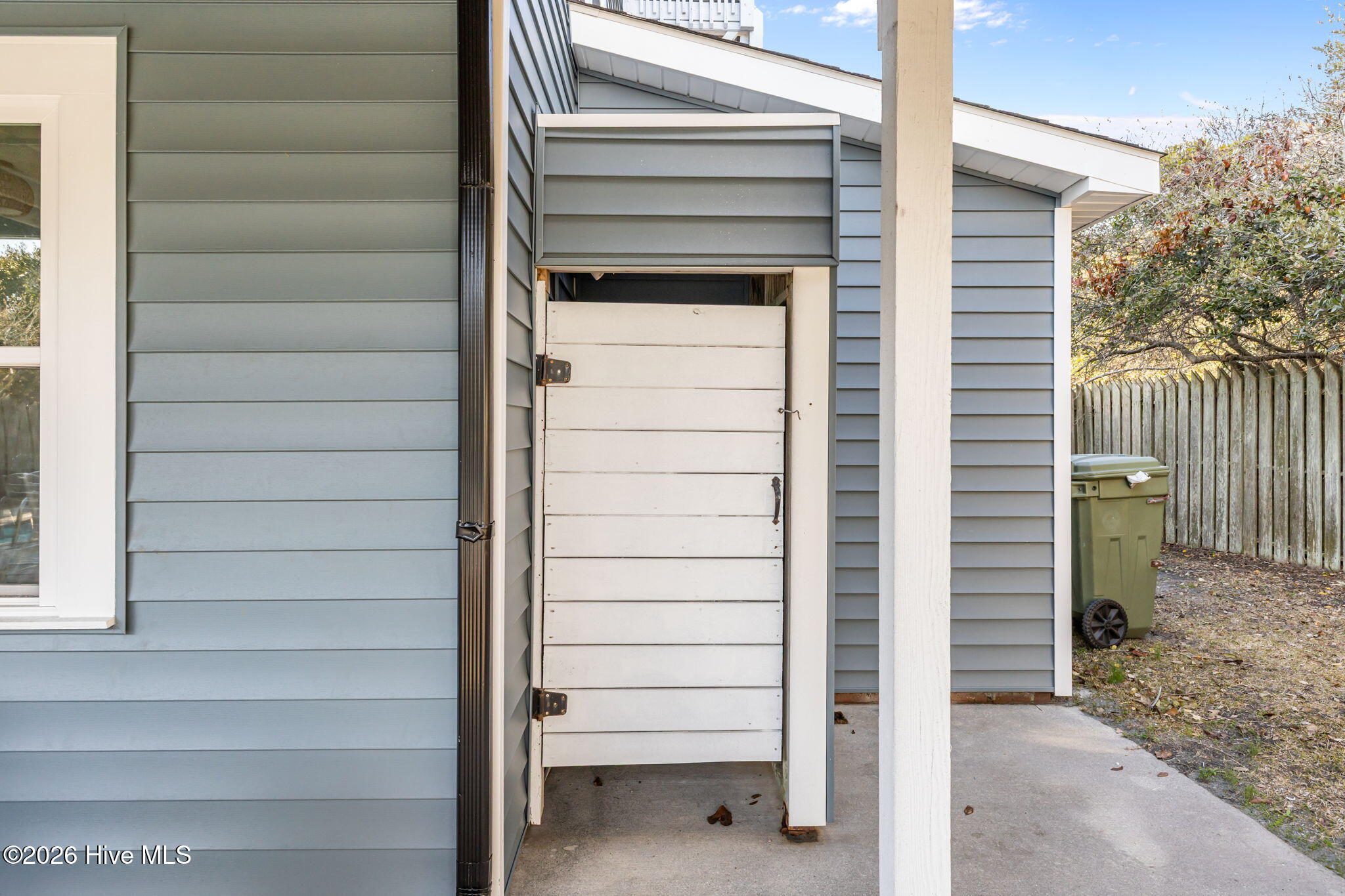5423 Emerald Drive