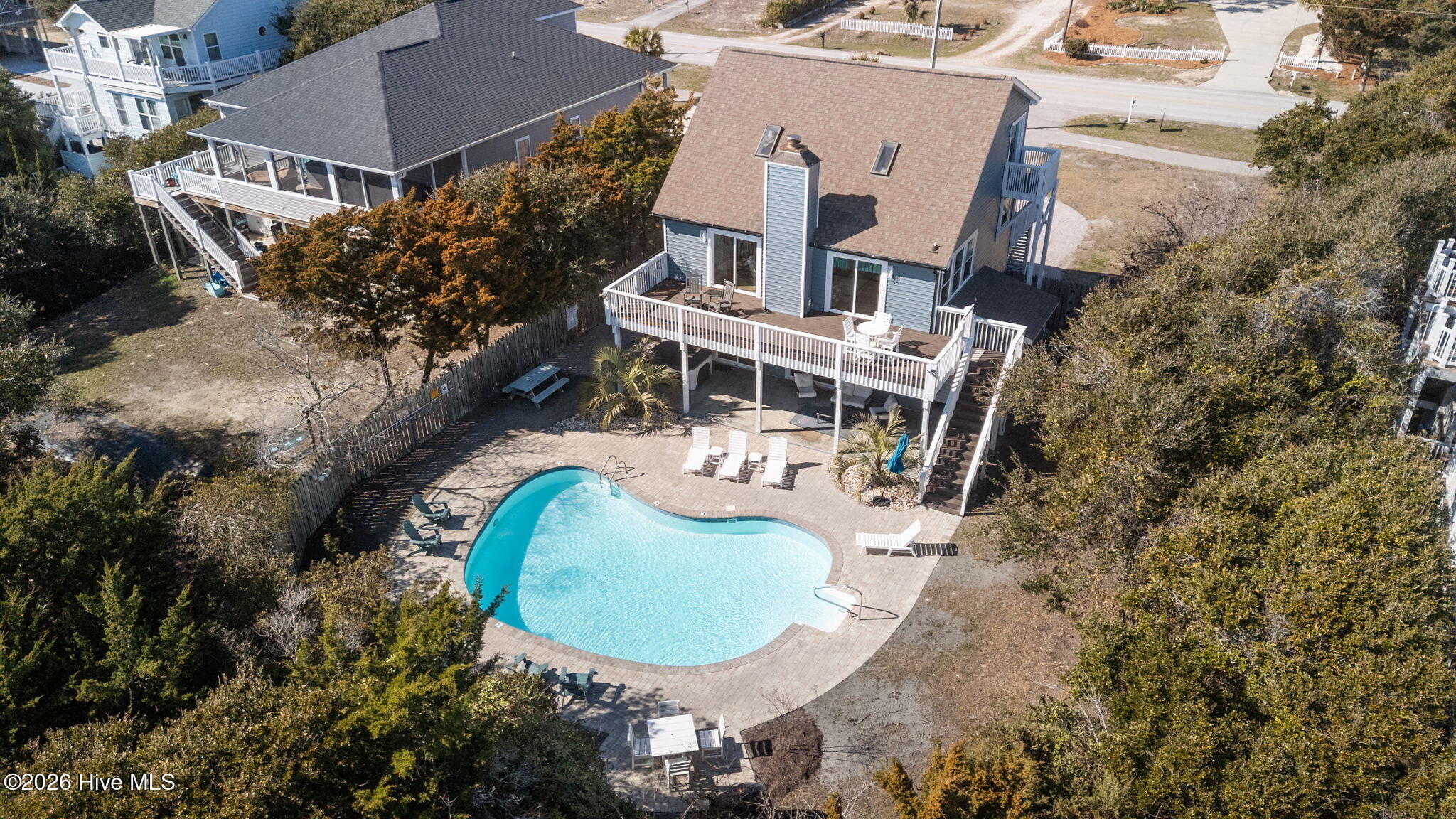 5423 Emerald Drive