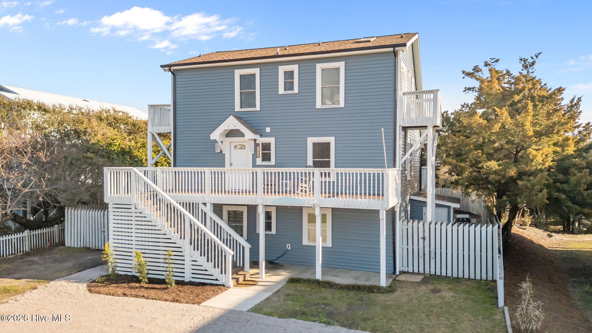 5423 Emerald Drive